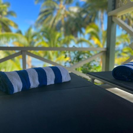 Paparei Beachfront Bungalows, Aitutaki Arutanga Bagian luar foto